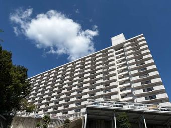 3LDK apartment in Higashi Ward
