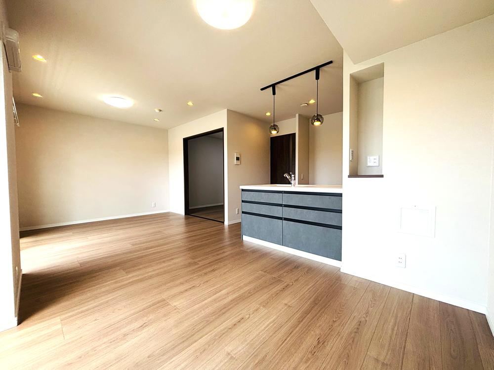 3LDK apartment in Suita, Osaka - Photo 1