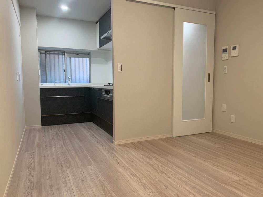 2LDK apartment in Nishi Ward, Osaka - Photo 1