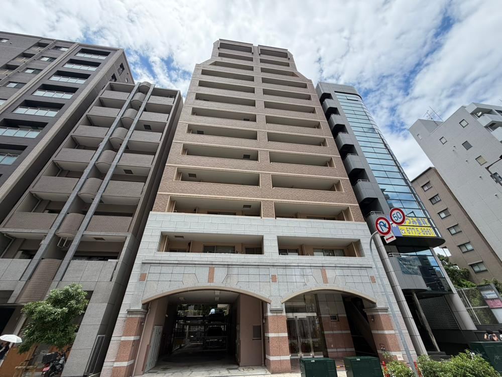 2LDK apartment in Tennoji Ward, Osaka - Photo 1