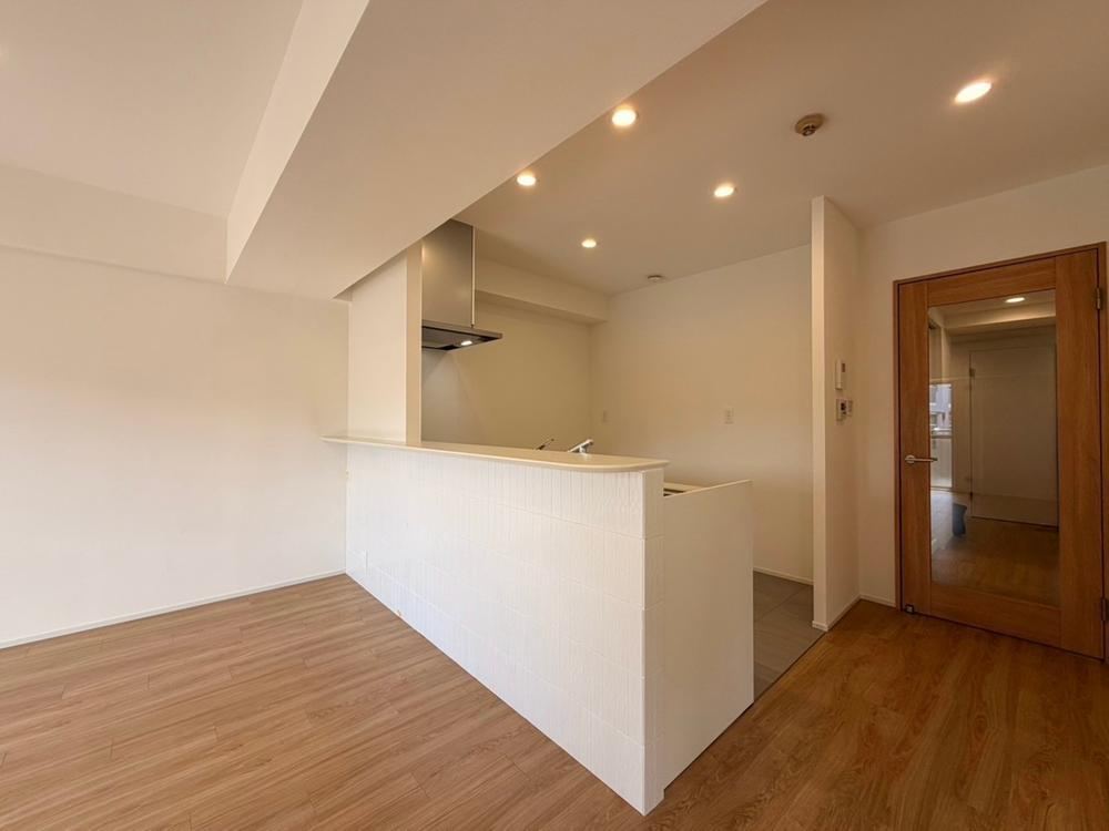 4LDK+S apartment in Toyonaka, Osaka - Photo 1