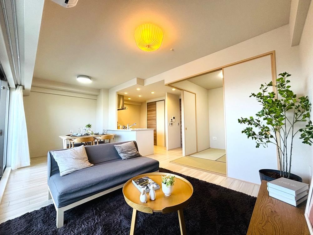3LDK apartment in Suita, Osaka - Photo 1