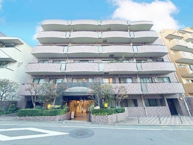 1LDK apartment in Meguro Ward, Tokyo - Photo 1
