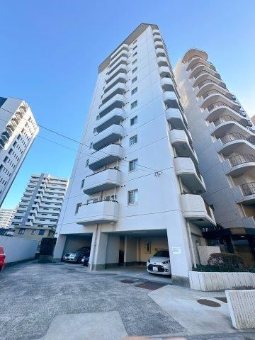 3LDK apartment in Higashi Ward, Nagoya, Aichi - Photo 1