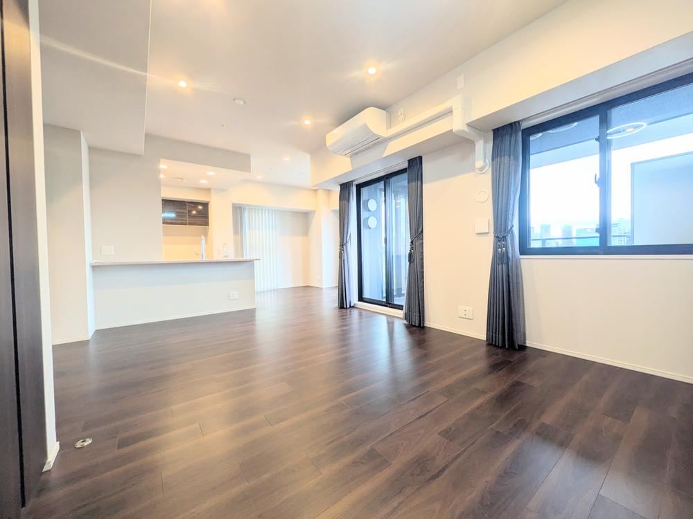2LDK apartment in Nishi Ward, Osaka - Photo 1