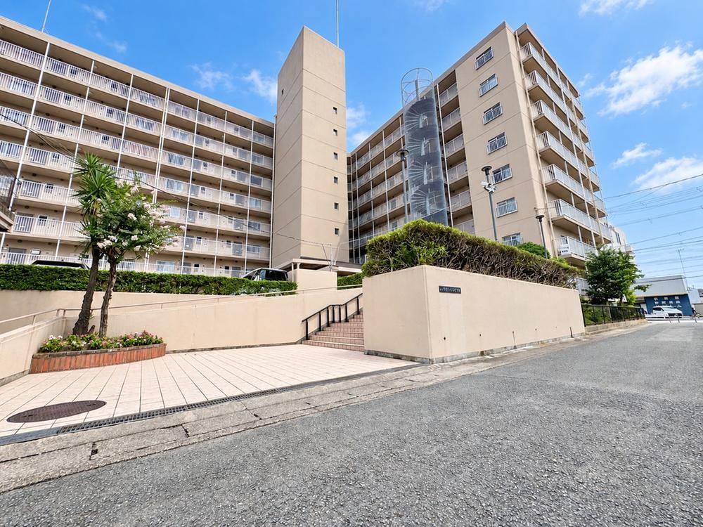 3DK apartment in Fushimi Ward, Kyoto - Photo 1
