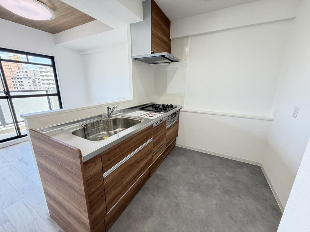 2LDK+S apartment in Higashinada Ward, Kobe, Hyogo - Photo 1