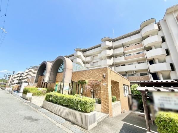 3LDK apartment in Akashi, Hyogo - Photo 1