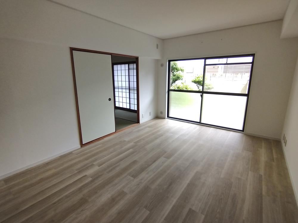 3LDK apartment in Toyonaka, Osaka - Photo 1