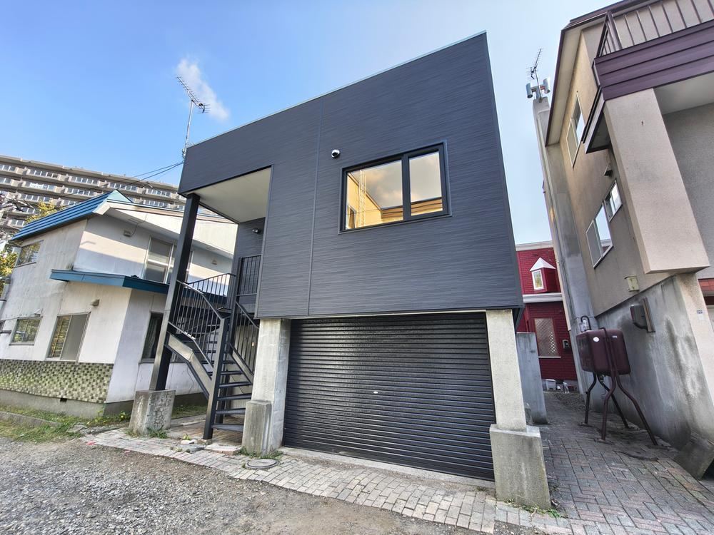 4LDK+S house in Shiroishi Ward, Sapporo, Hokkaido - Photo 1