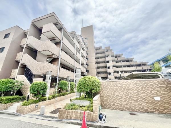 3LDK+S apartment in Akashi, Hyogo - Photo 1