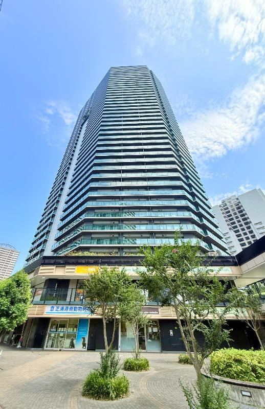 2LDK apartment in Minato Ward, Tokyo - Photo 1