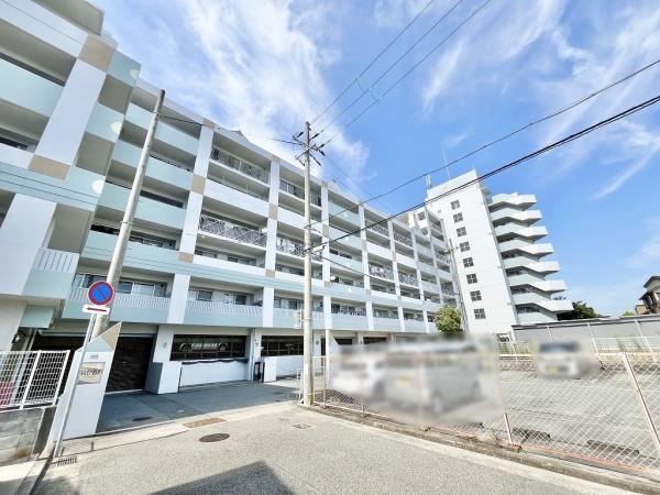 2LDK apartment in Akashi, Hyogo - Photo 1