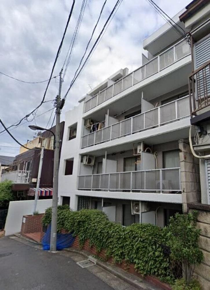 studio apartment in Toshima Ward, Tokyo - Photo 1