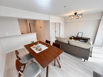2LDK apartment in Yamashina Ward