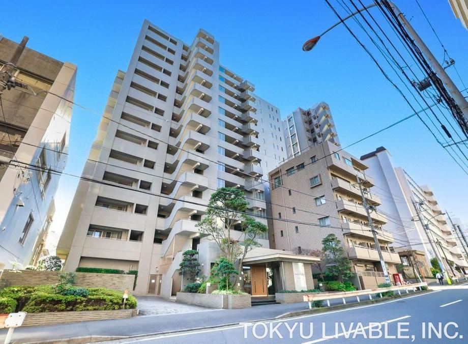 4LDK apartment in Fujisawa, Kanagawa - Photo 1
