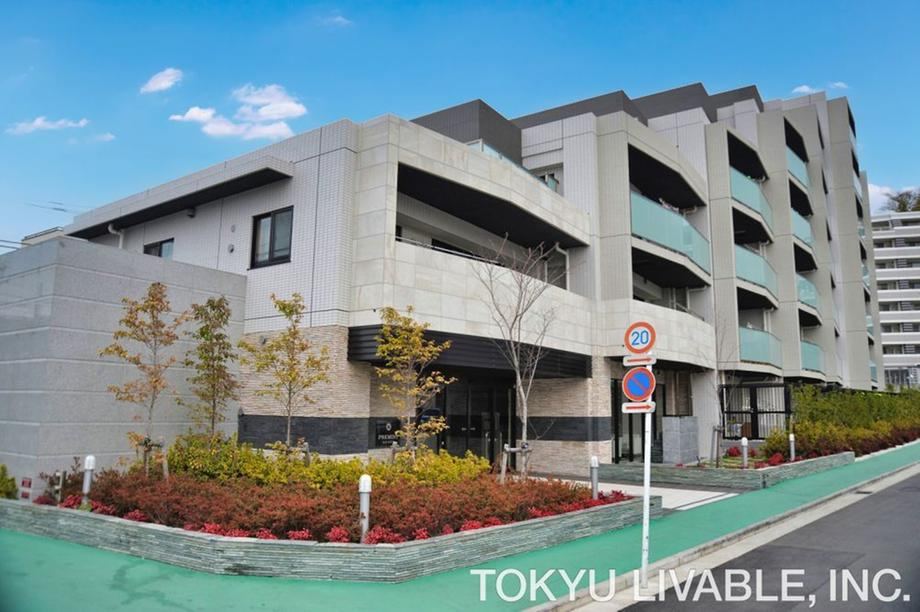 3LDK apartment in Minami Ward, Yokohama, Kanagawa - Photo 1