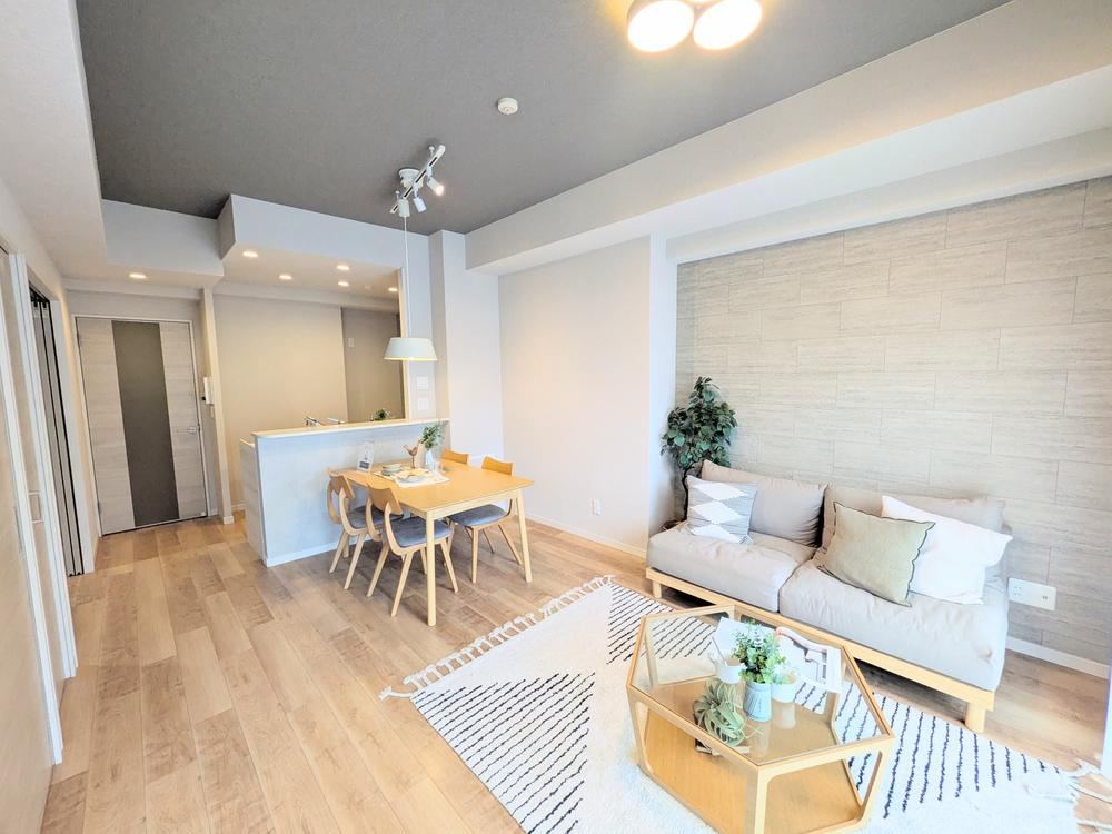 2LDK+S apartment in Kita Ward, Osaka - Photo 1