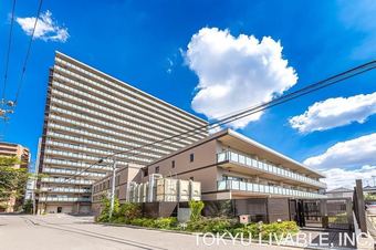 4LDK apartment in Niiza