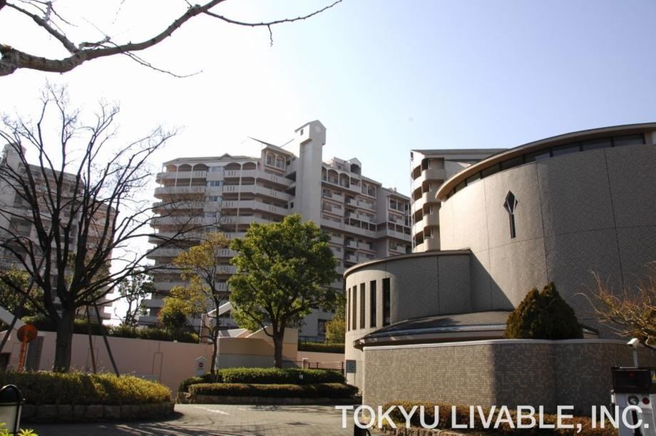 3LDK apartment in Higashinada Ward, Kobe, Hyogo - Photo 1