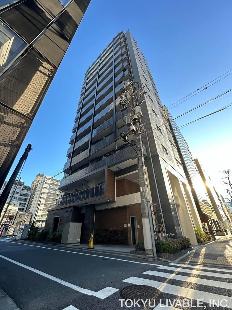 2LDK apartment in Minato Ward, Tokyo - Photo 1