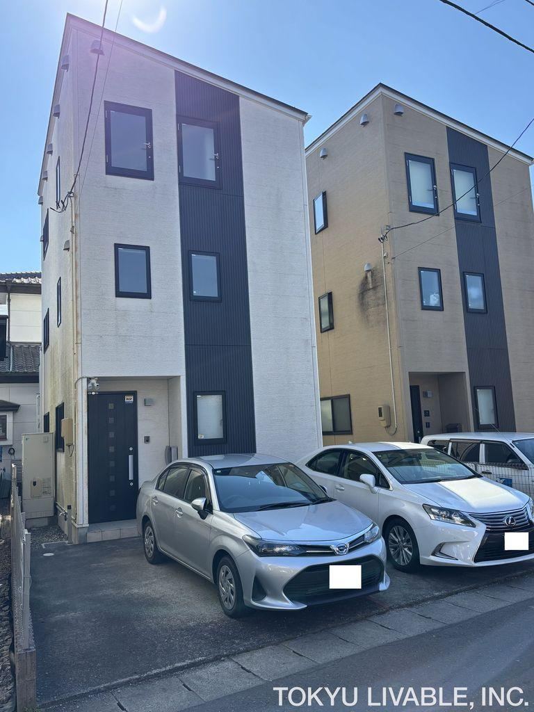 4LDK house in Aoba Ward, Sendai, Miyagi - Photo 1