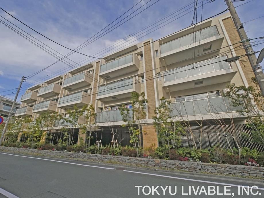 3LDK apartment in Setagaya Ward, Tokyo - Photo 1