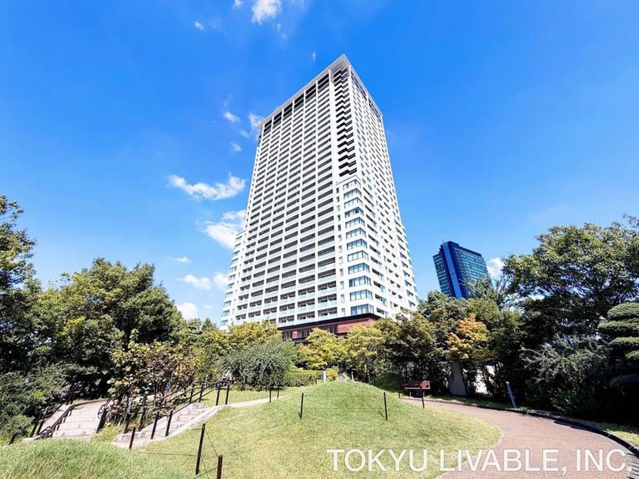 1LDK apartment in Meguro Ward, Tokyo - Photo 1