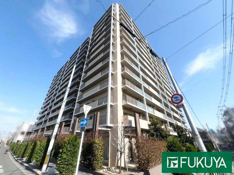 3LDK apartment in Joto Ward, Osaka - Photo 1