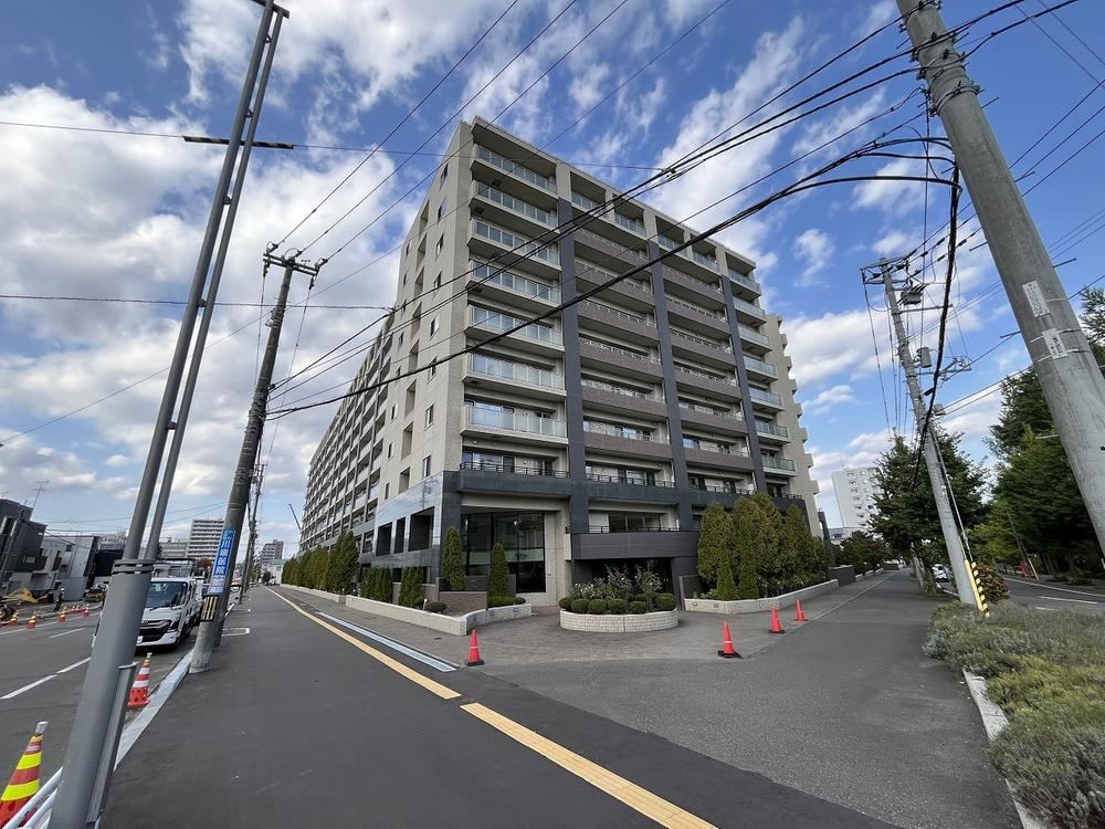 3LDK apartment in Shiroishi Ward, Sapporo, Hokkaido - Photo 1