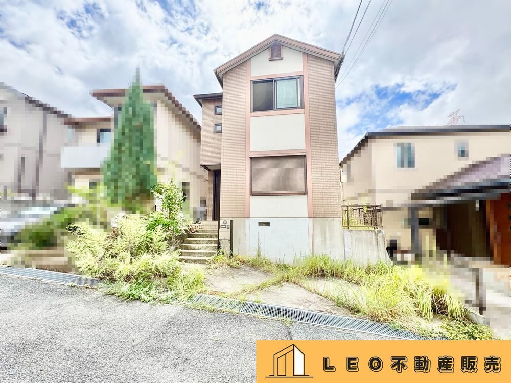 4LDK house in Kita Ward, Kobe, Hyogo - Photo 1
