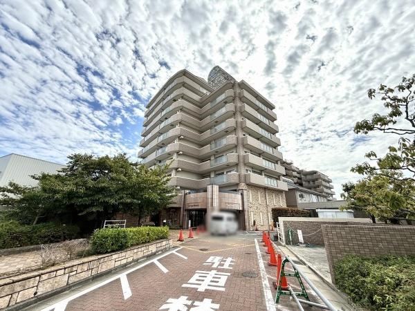4LDK apartment in Akashi, Hyogo - Photo 1