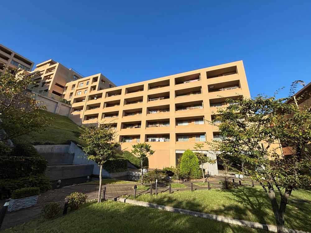 3LDK apartment in Hodogaya Ward, Yokohama, Kanagawa - Photo 1