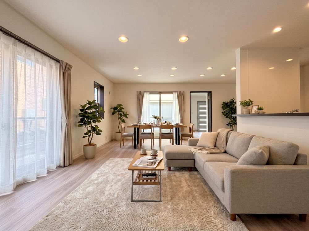 4LDK house in Niiza, Saitama - Photo 1