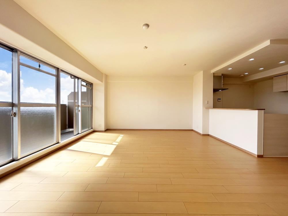 4LDK apartment in Takatsuki, Osaka - Photo 1