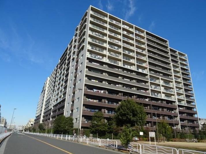 3LDK apartment in Koto Ward, Tokyo - Photo 1
