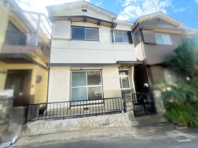 3DK house in Kadoma, Osaka - Photo 1