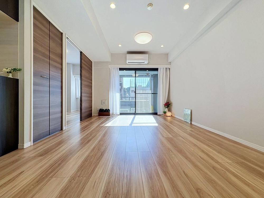 2LDK apartment in Bunkyo Ward, Tokyo - Photo 1