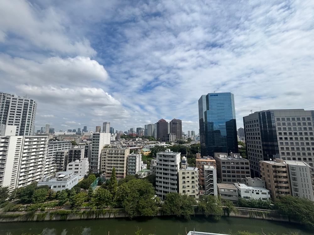 1LDK apartment in Shinagawa Ward, Tokyo - Photo 1