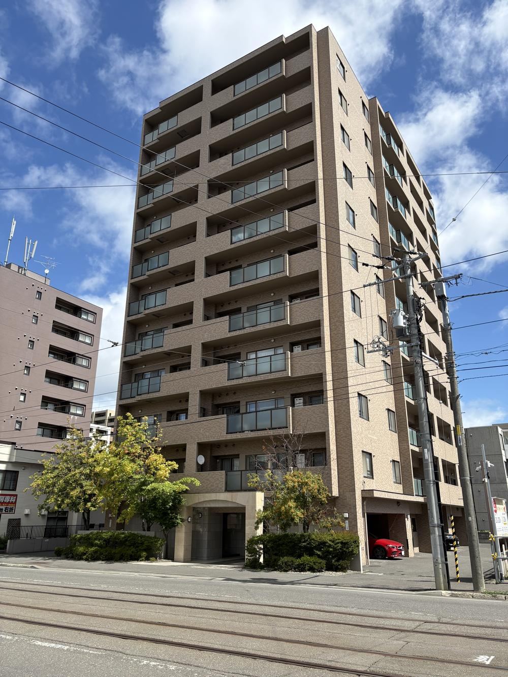 3LDK apartment in Chuo Ward, Sapporo, Hokkaido - Photo 1