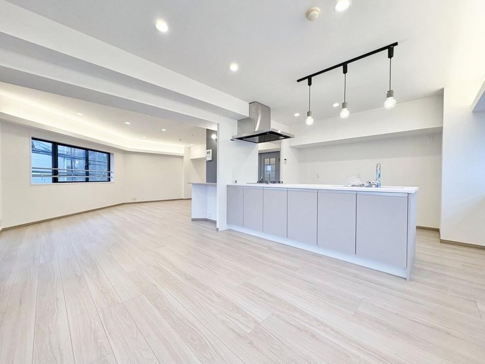 4LDK apartment in Tsurumi Ward, Yokohama, Kanagawa - Photo 1