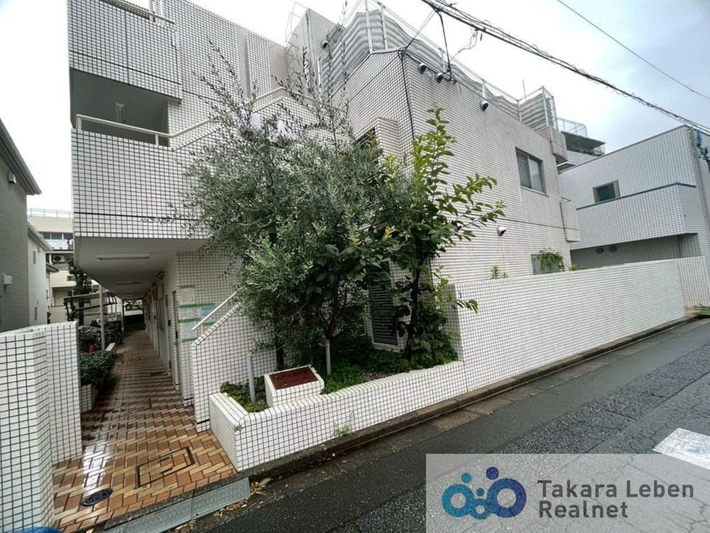 2DK apartment in Nerima Ward, Tokyo - Photo 1