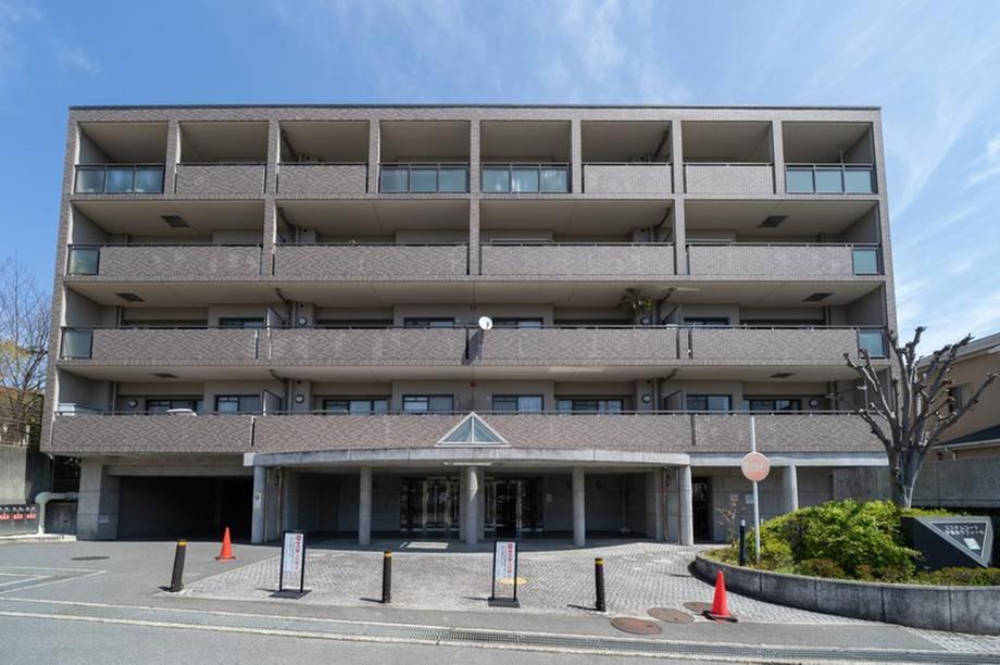 3LDK apartment in Nara, Nara - Photo 1