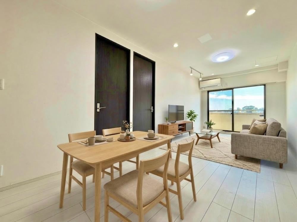 2LDK apartment in Toshima Ward, Tokyo - Photo 1