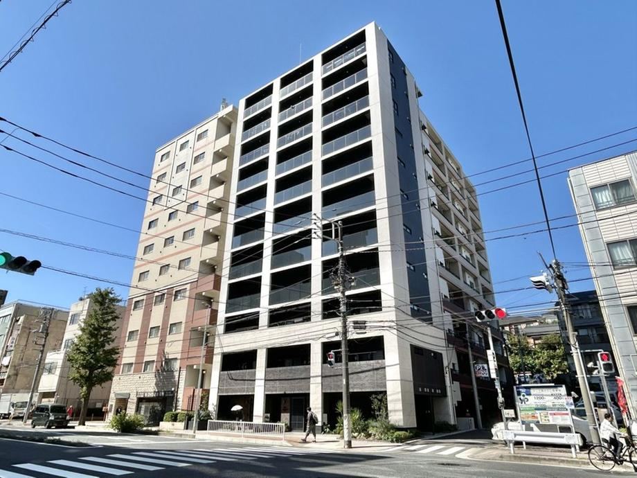 studio apartment in Naka Ward, Yokohama, Kanagawa - Photo 1