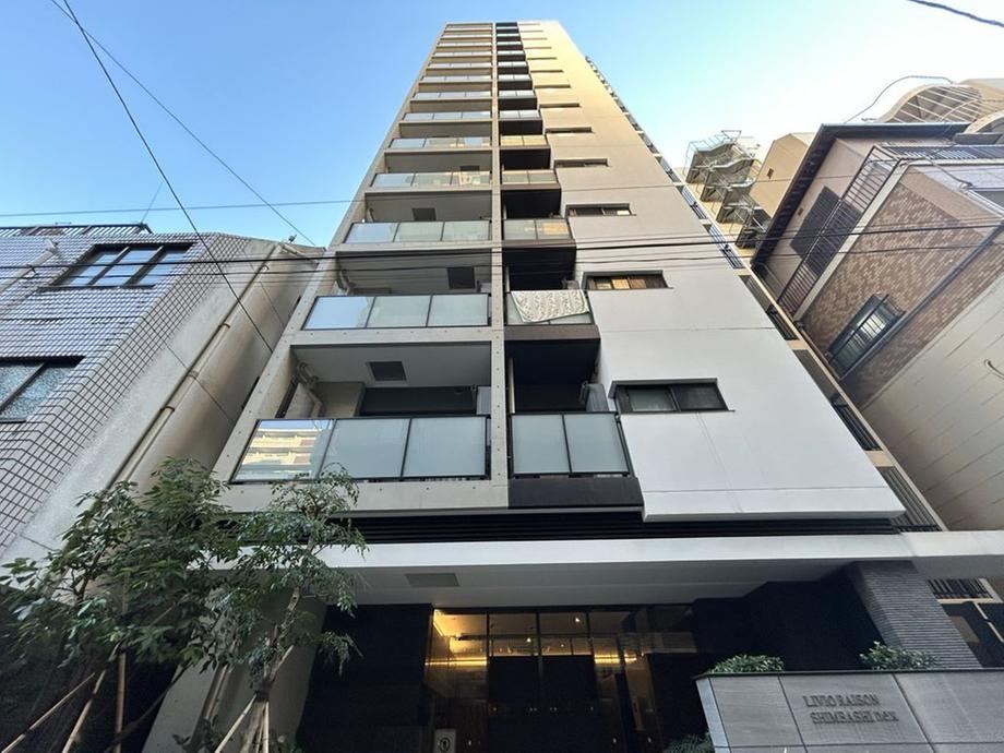 2LDK apartment in Minato Ward, Tokyo - Photo 1
