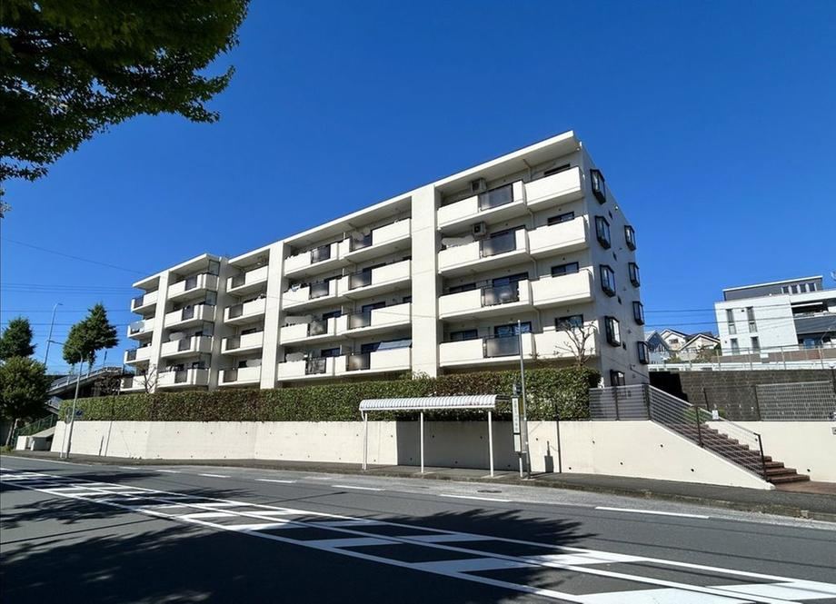 3LDK apartment in Aoba Ward, Yokohama, Kanagawa - Photo 1