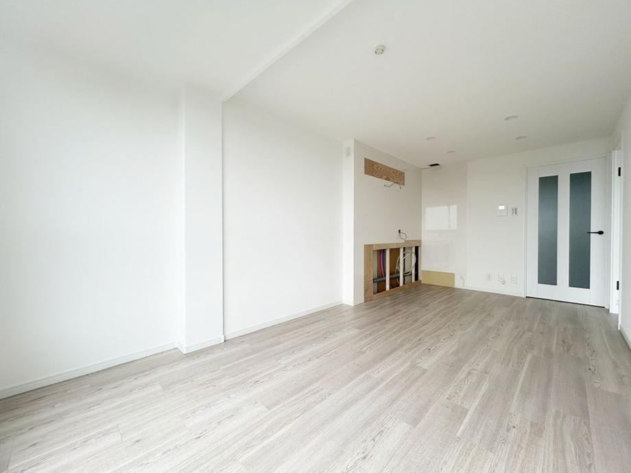 2LDK apartment in Suita, Osaka - Photo 1