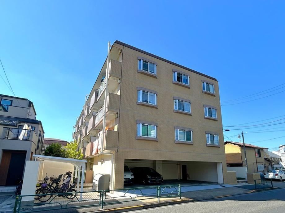 2LDK+S apartment in Setagaya Ward, Tokyo - Photo 1