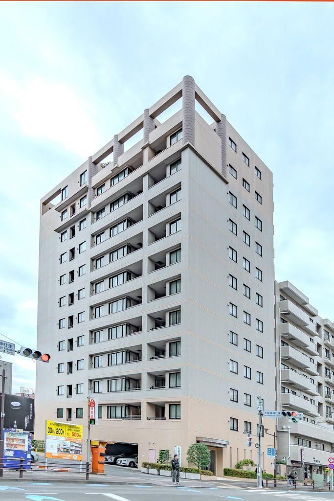 3LDK apartment in Fuchu, Tokyo - Photo 1